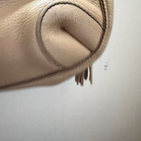 Authentic Chanel Bag- cream with silver hardware - Picture 10 of 11